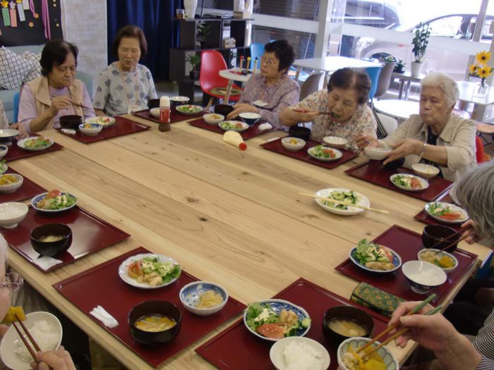 誰もが集える 孤食のない楽しい食事の場を作りたい 赤い羽根共同募金